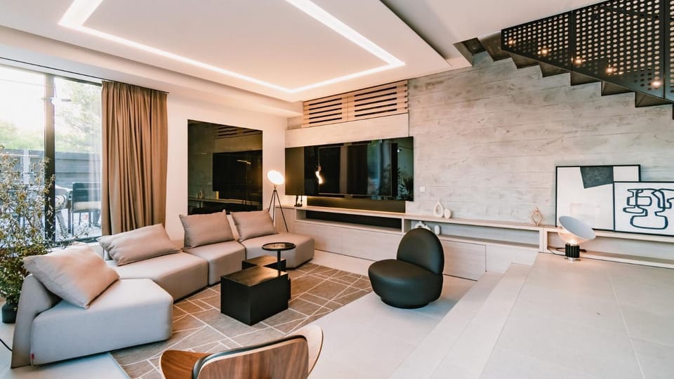 Living room, Seating area, Dining area, air conditioner