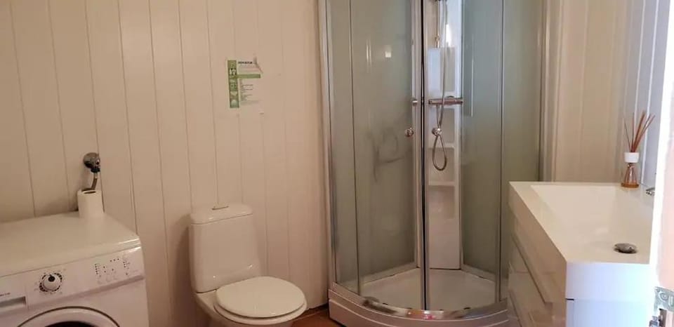 Flekkerøy sjøboder 4 soverom 8 senger House in Norway