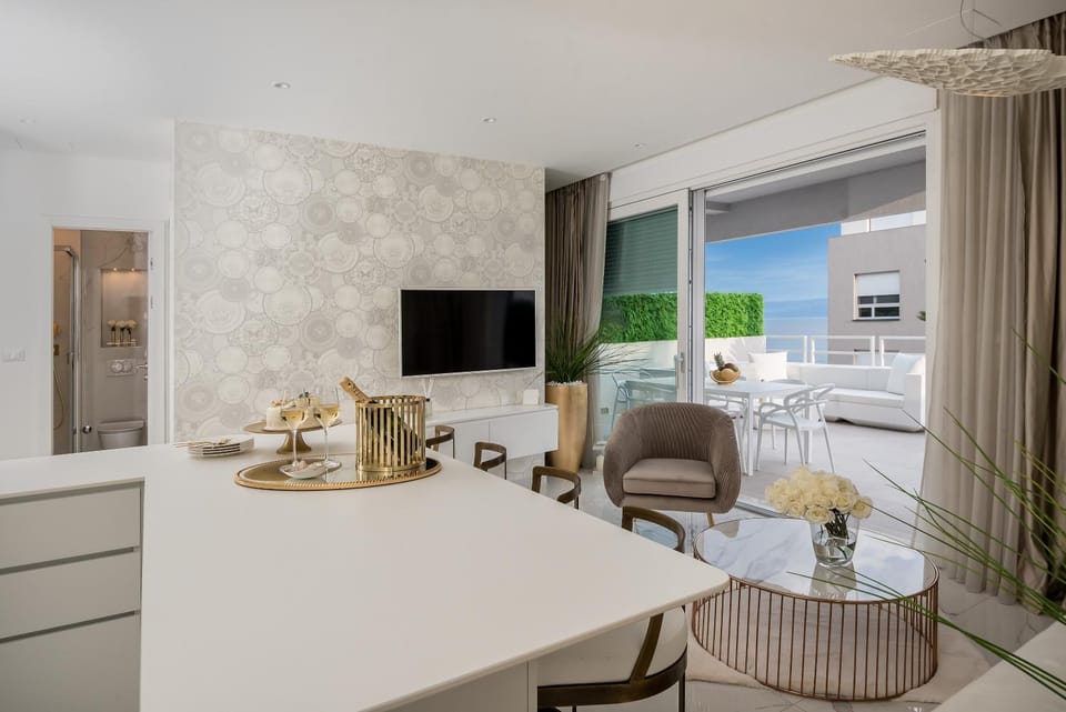 Golden cell Apartment in Split