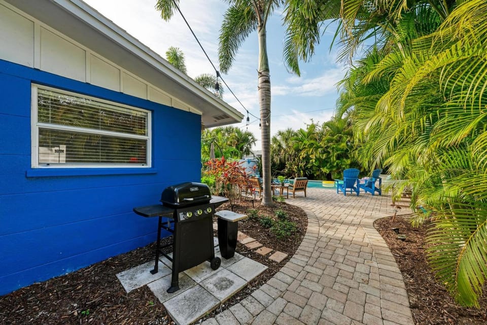 Blue Egret 306 - 61st St Unit A East House in Holmes Beach
