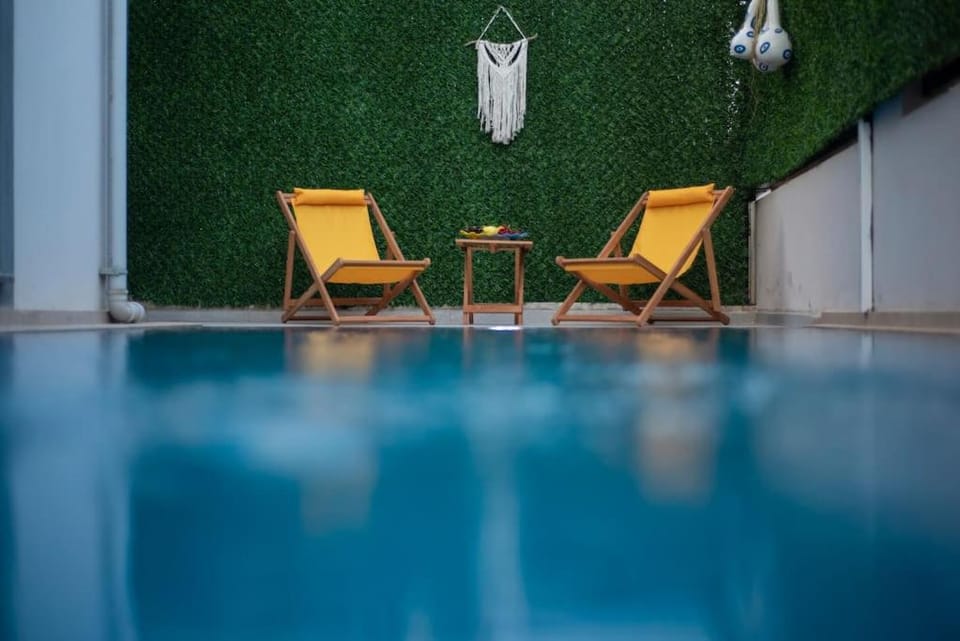 Swimming pool, Swimming pool