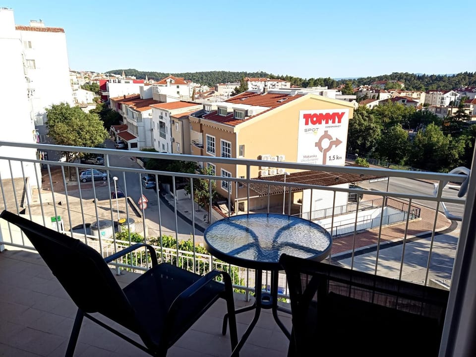 Balcony/Terrace, City view, Street view