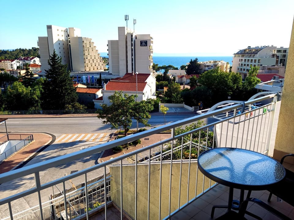 Balcony/Terrace, City view, Sea view, Street view