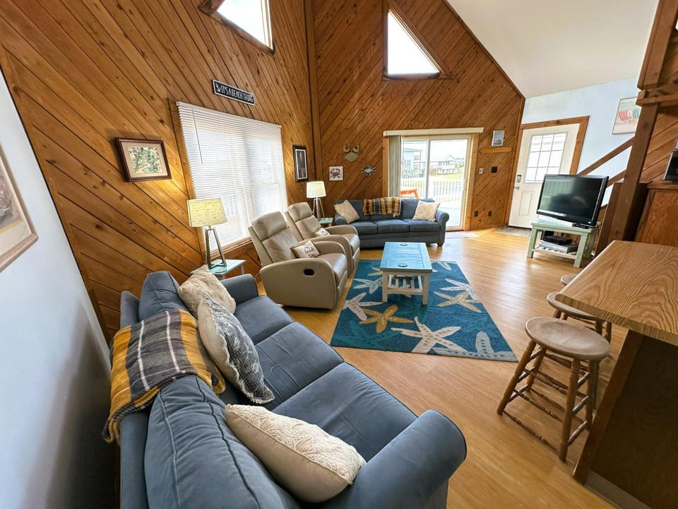 KD117- Recess House in Kill Devil Hills