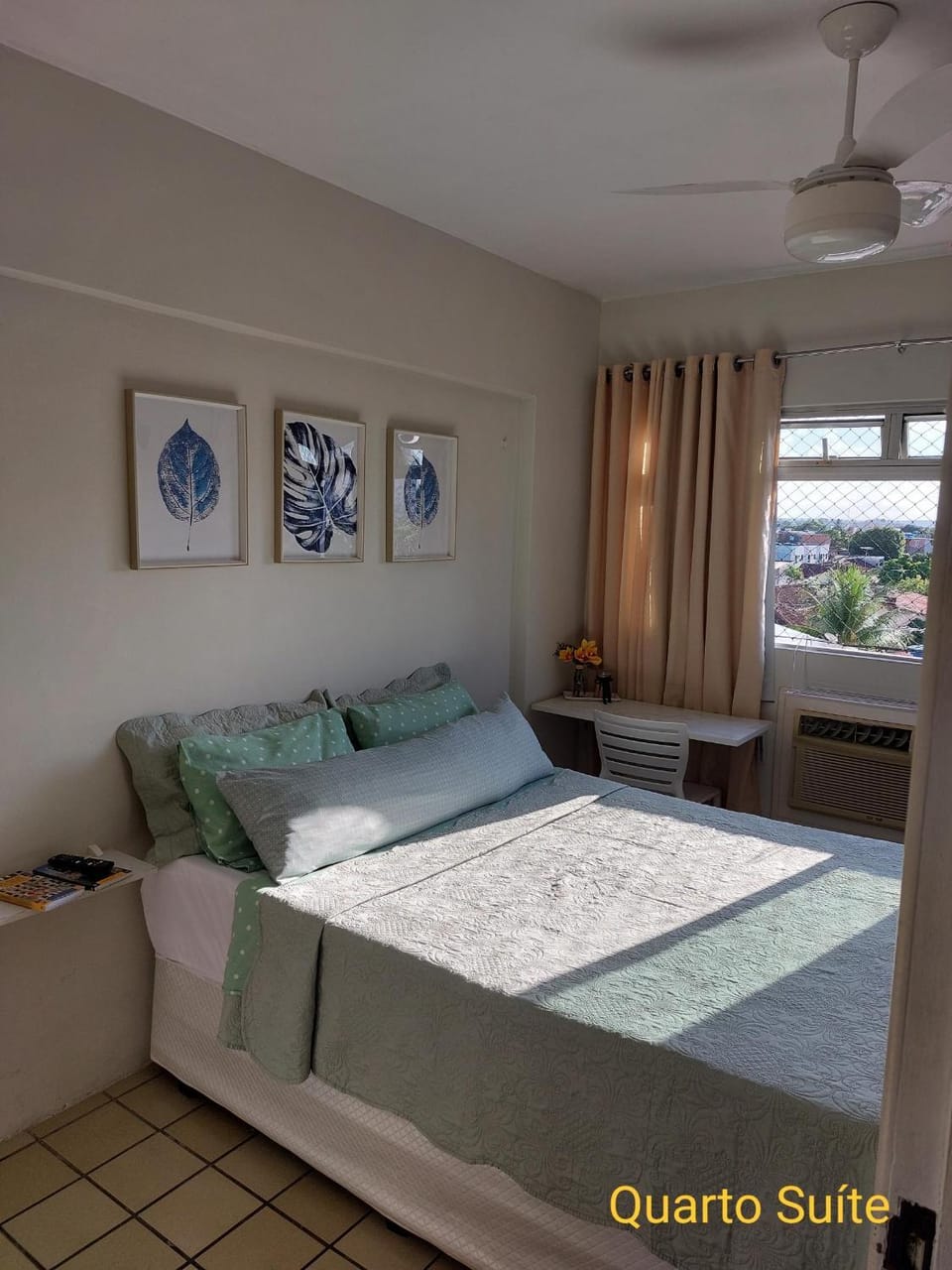 Bed, Bedroom, fireplace