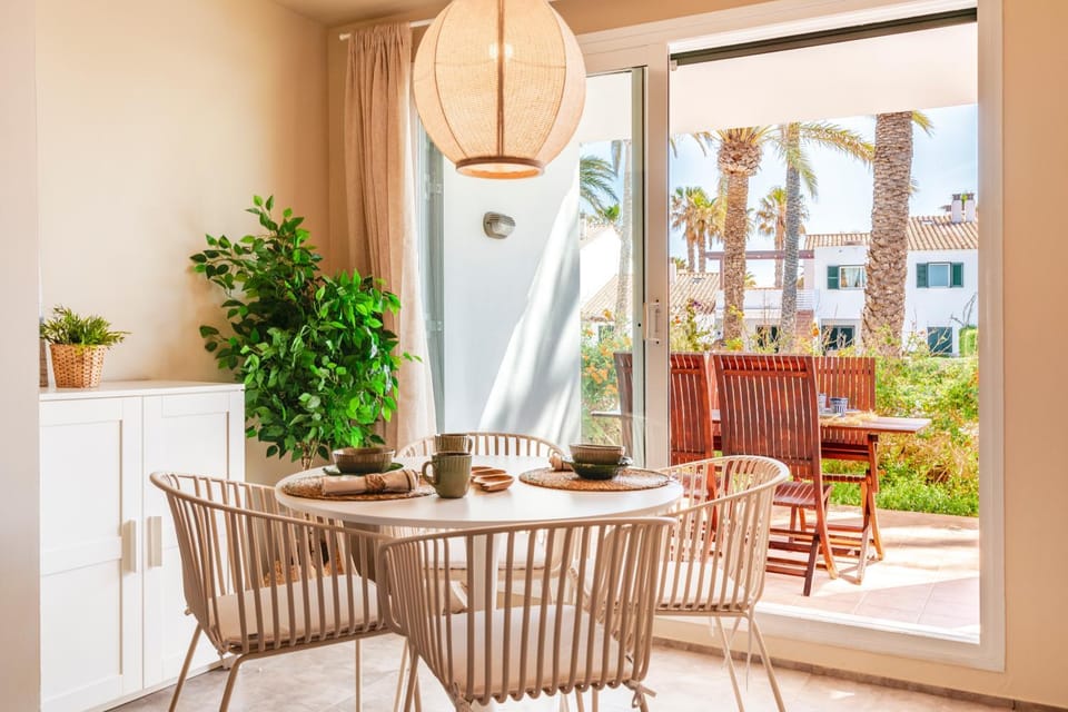 Patio, Day, View (from property/room), Living room, Dining area, Garden view