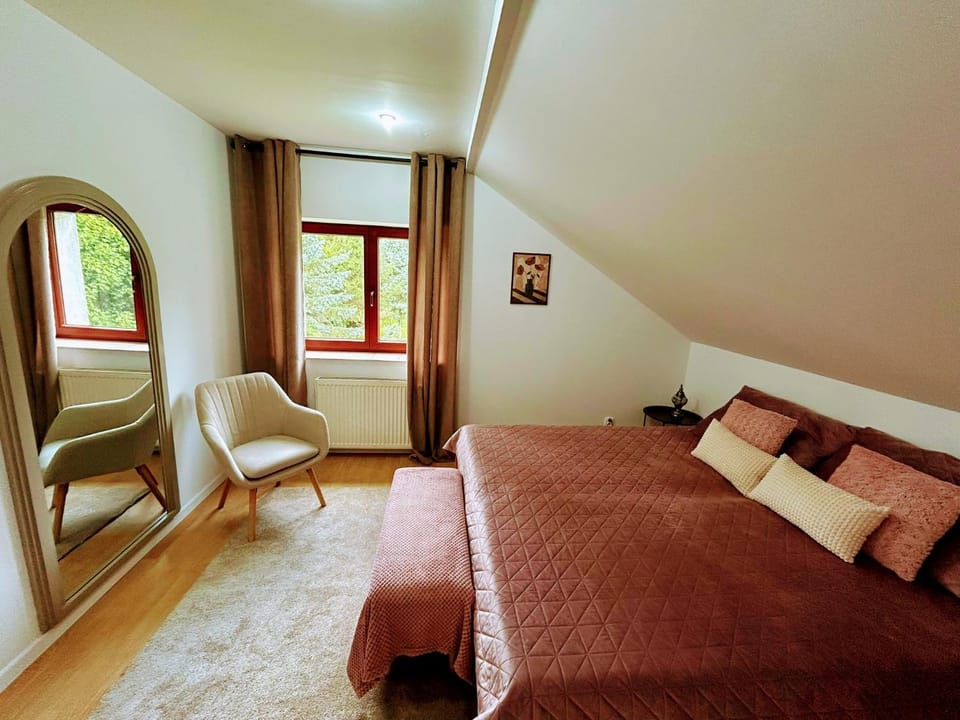 Bed, Photo of the whole room, Bedroom