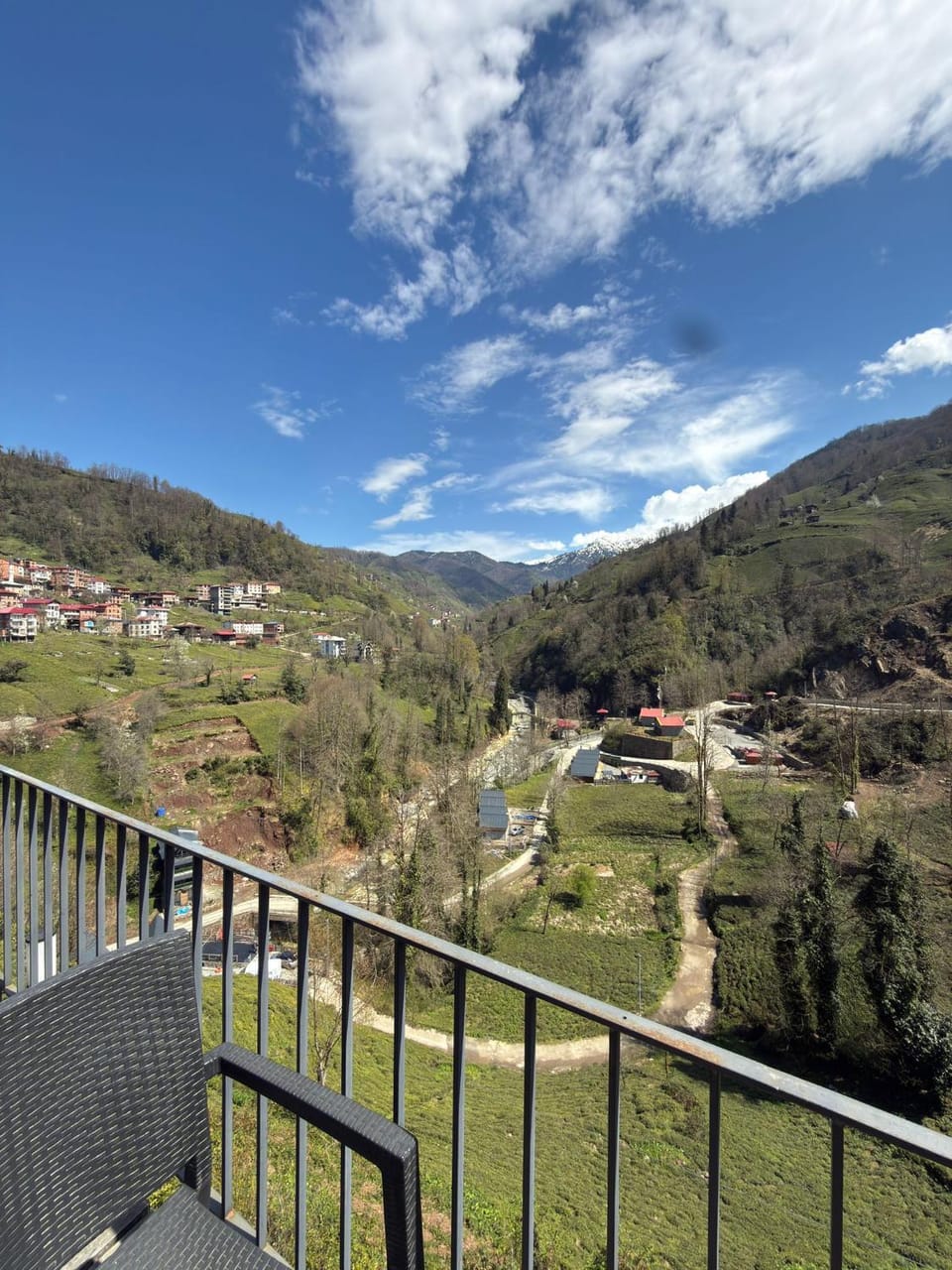 Nearby landmark, Day, Natural landscape, Balcony/Terrace, Mountain view
