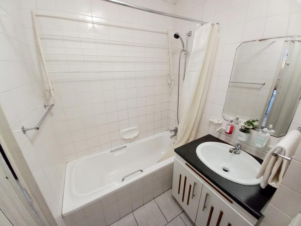 Shower, Bathroom, Bath, towels