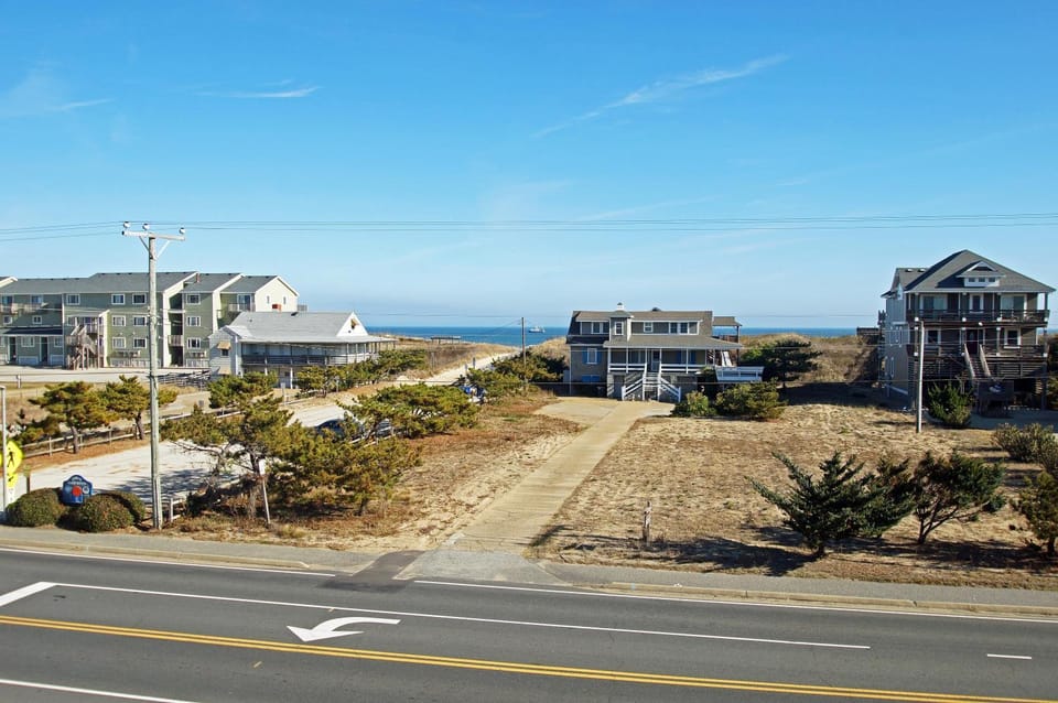N2102- Sunny Daze House in Kill Devil Hills