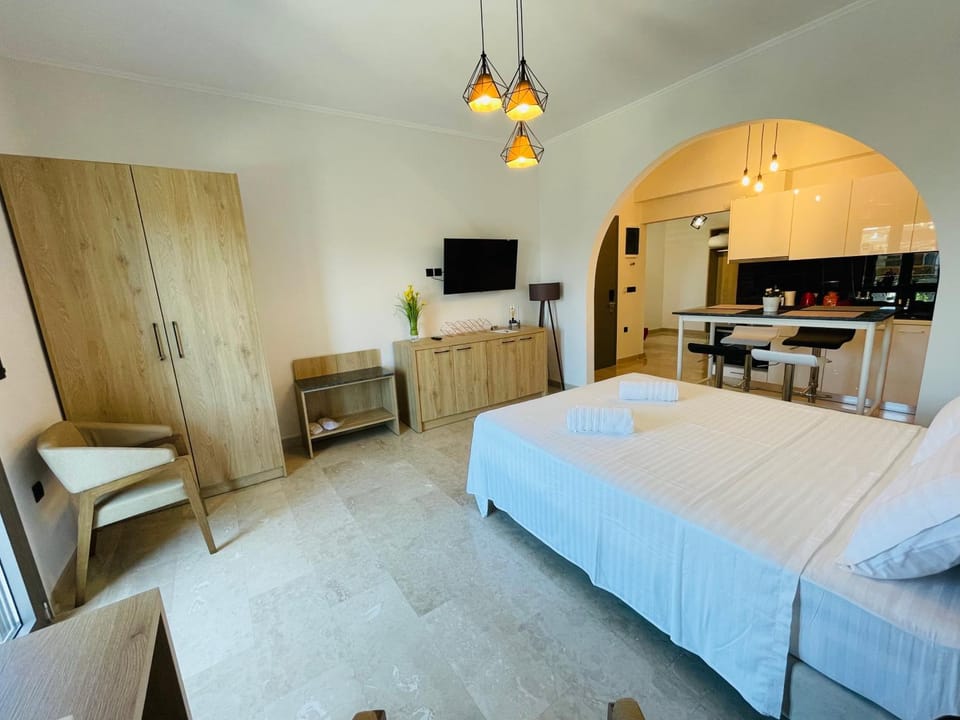 Bed, Kitchen or kitchenette