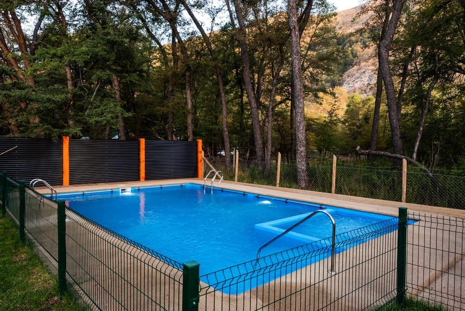 Swimming pool, Swimming pool