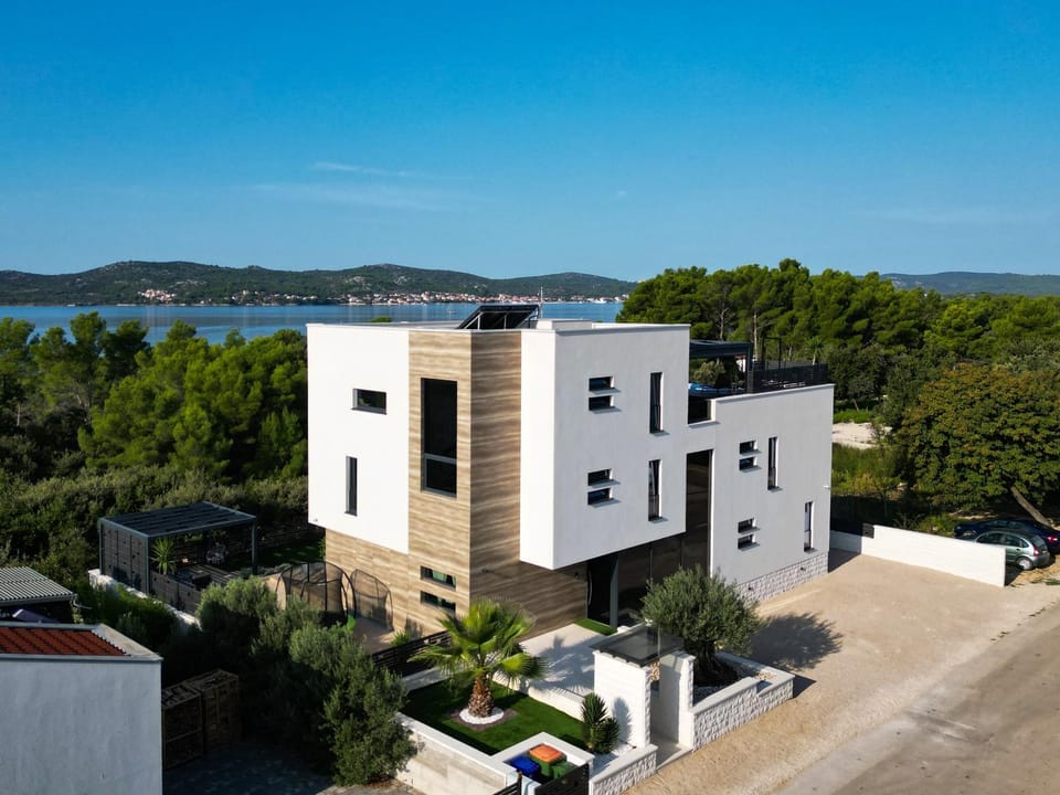 Property building, Day, Natural landscape, Sea view