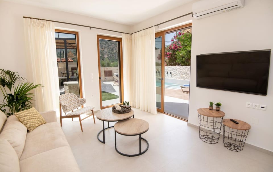 TV and multimedia, Living room, Seating area