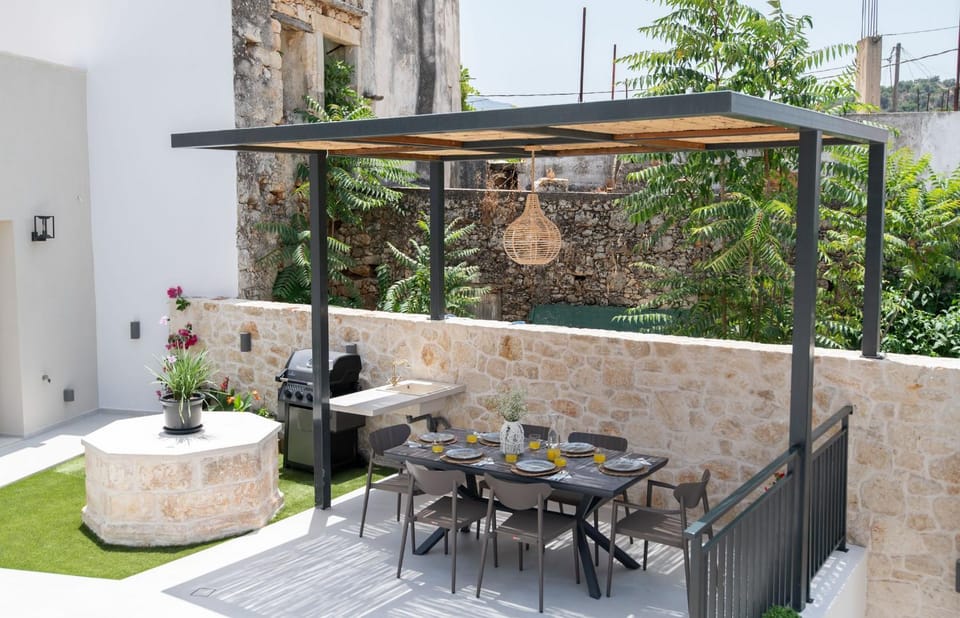BBQ facilities, Dining area