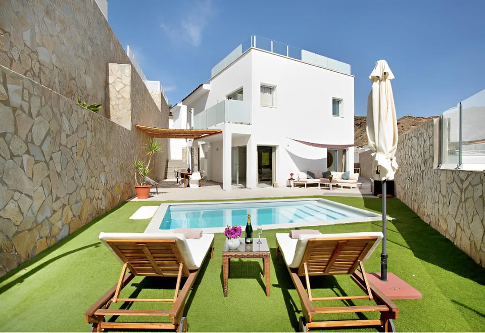 Garden, Swimming pool