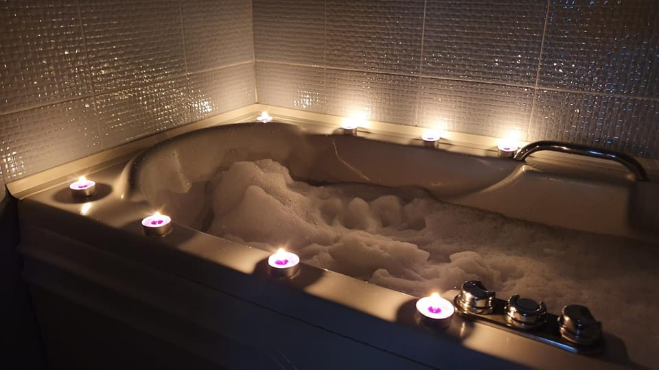Bathroom, Bath