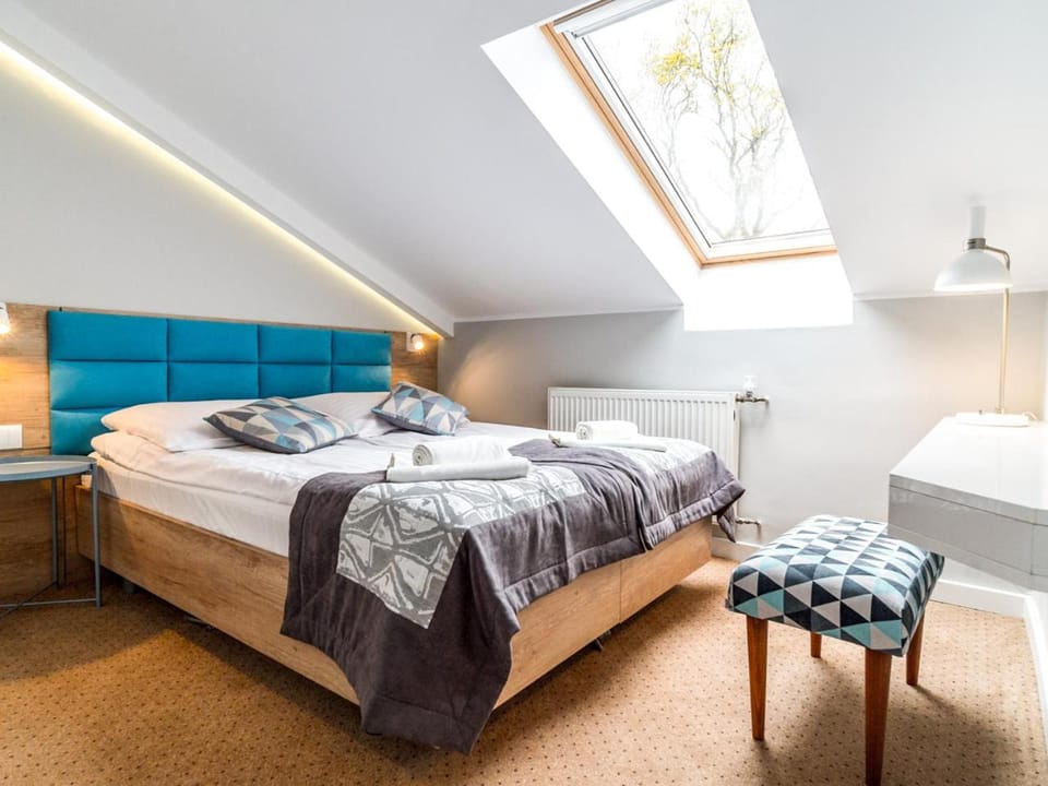 Bed, View (from property/room), Photo of the whole room, Bedroom, towels