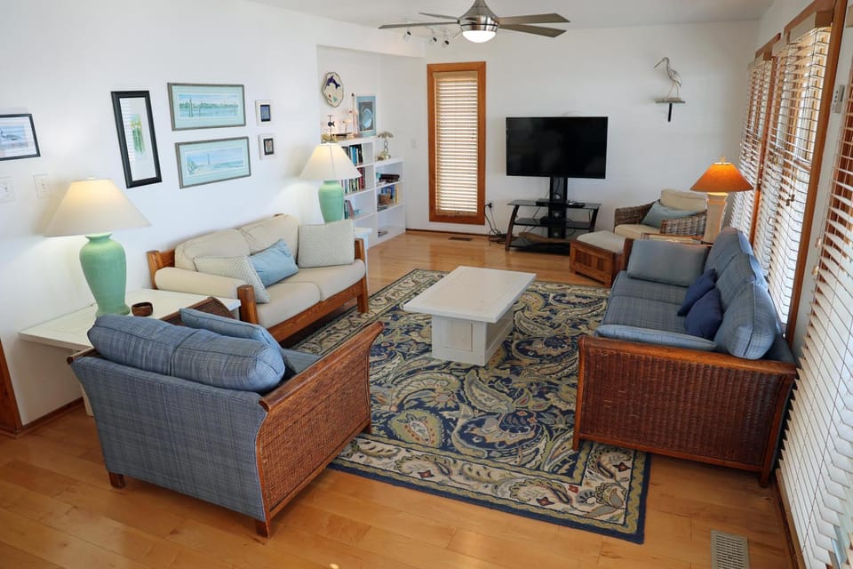 CH207- Rhodoms Harbor House in North Carolina