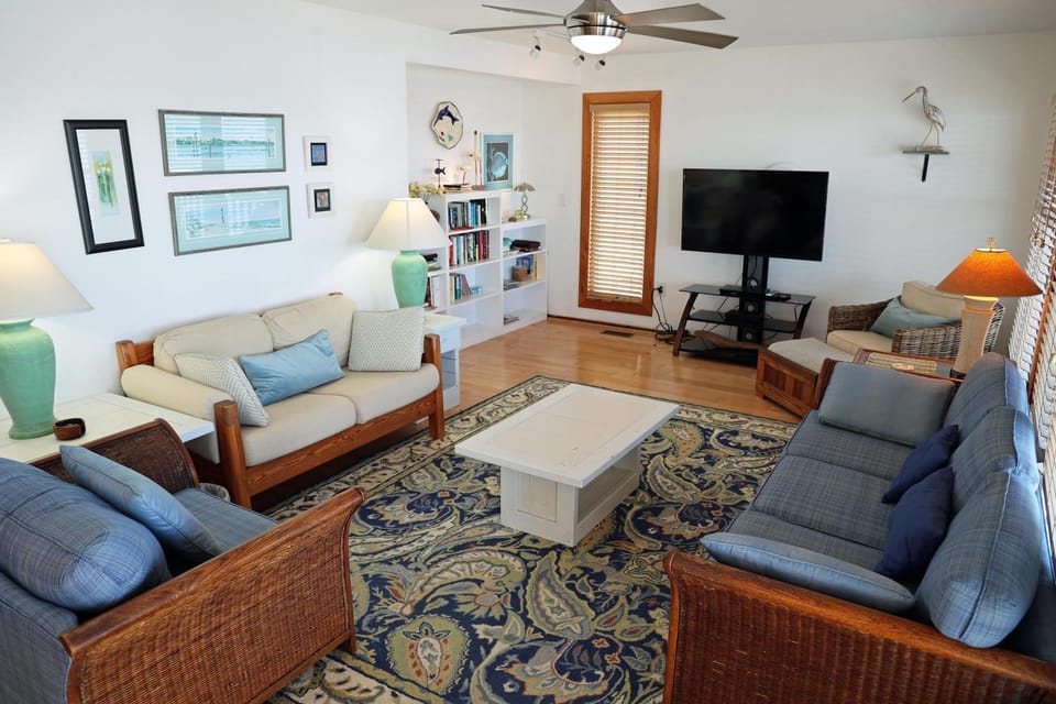 CH207- Rhodoms Harbor House in North Carolina