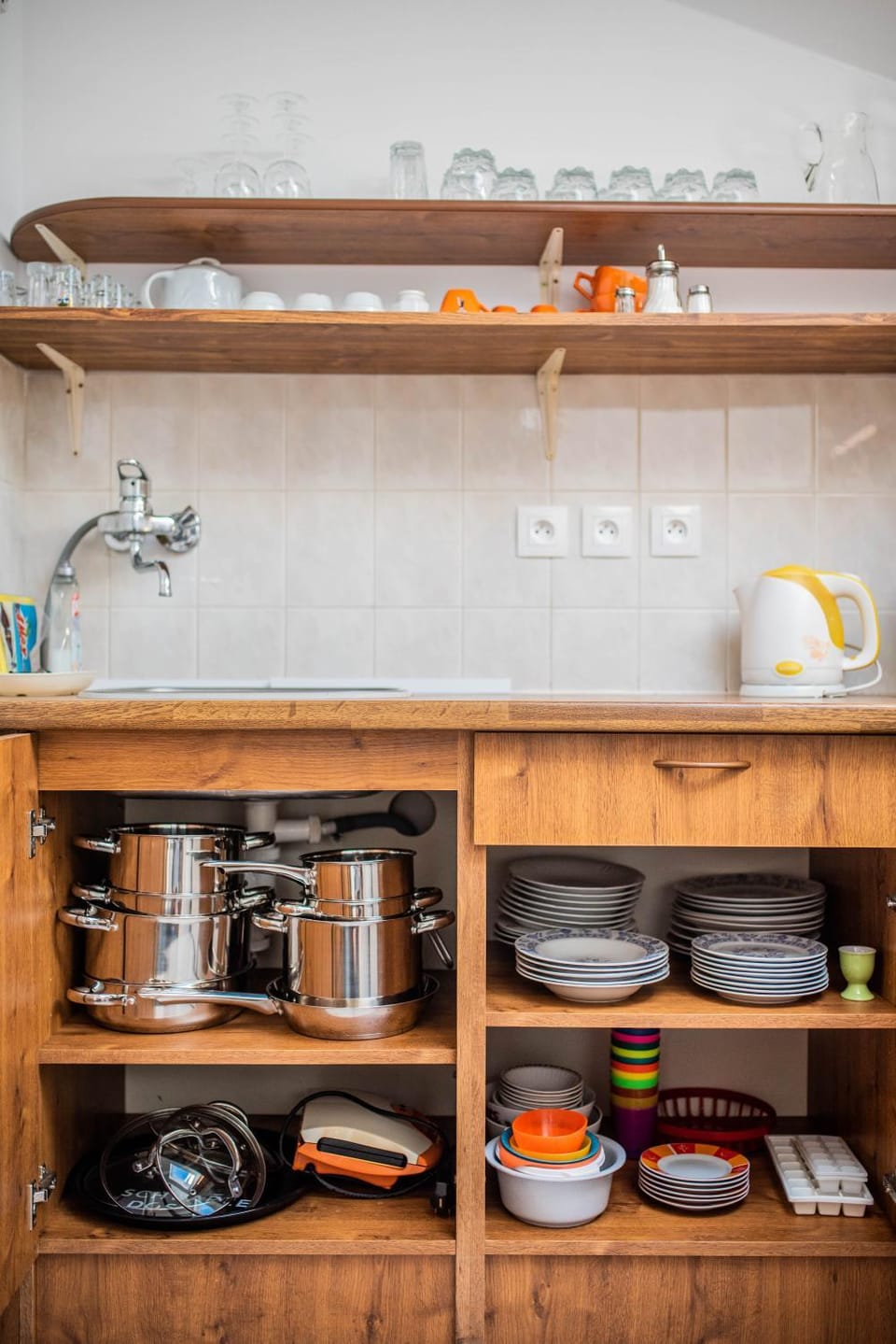 Coffee/tea facilities, Food and drinks, Communal kitchen