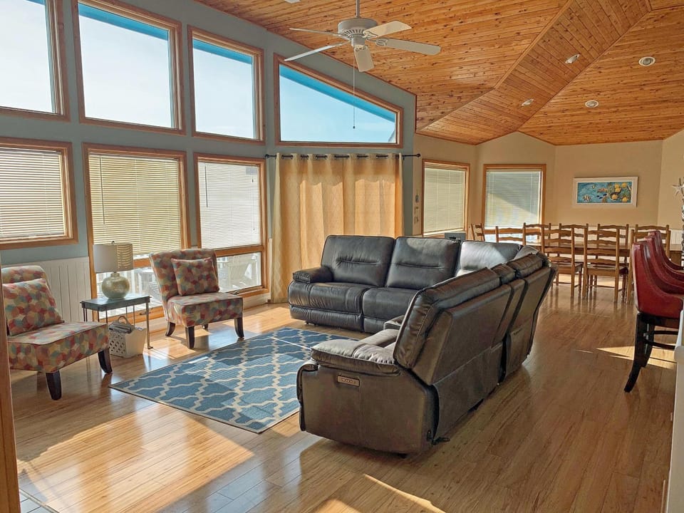 WH888- Casa De Luz House in Corolla