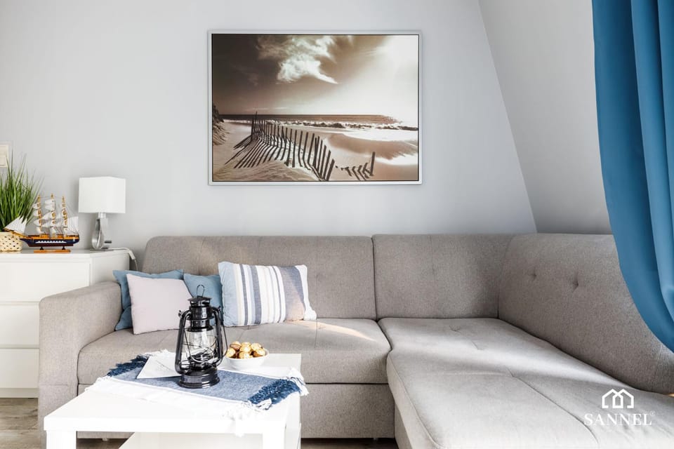 Living room, Decorative detail, Decorative detail, Seating area, On site