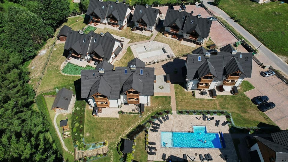 Bird's eye view, Swimming pool