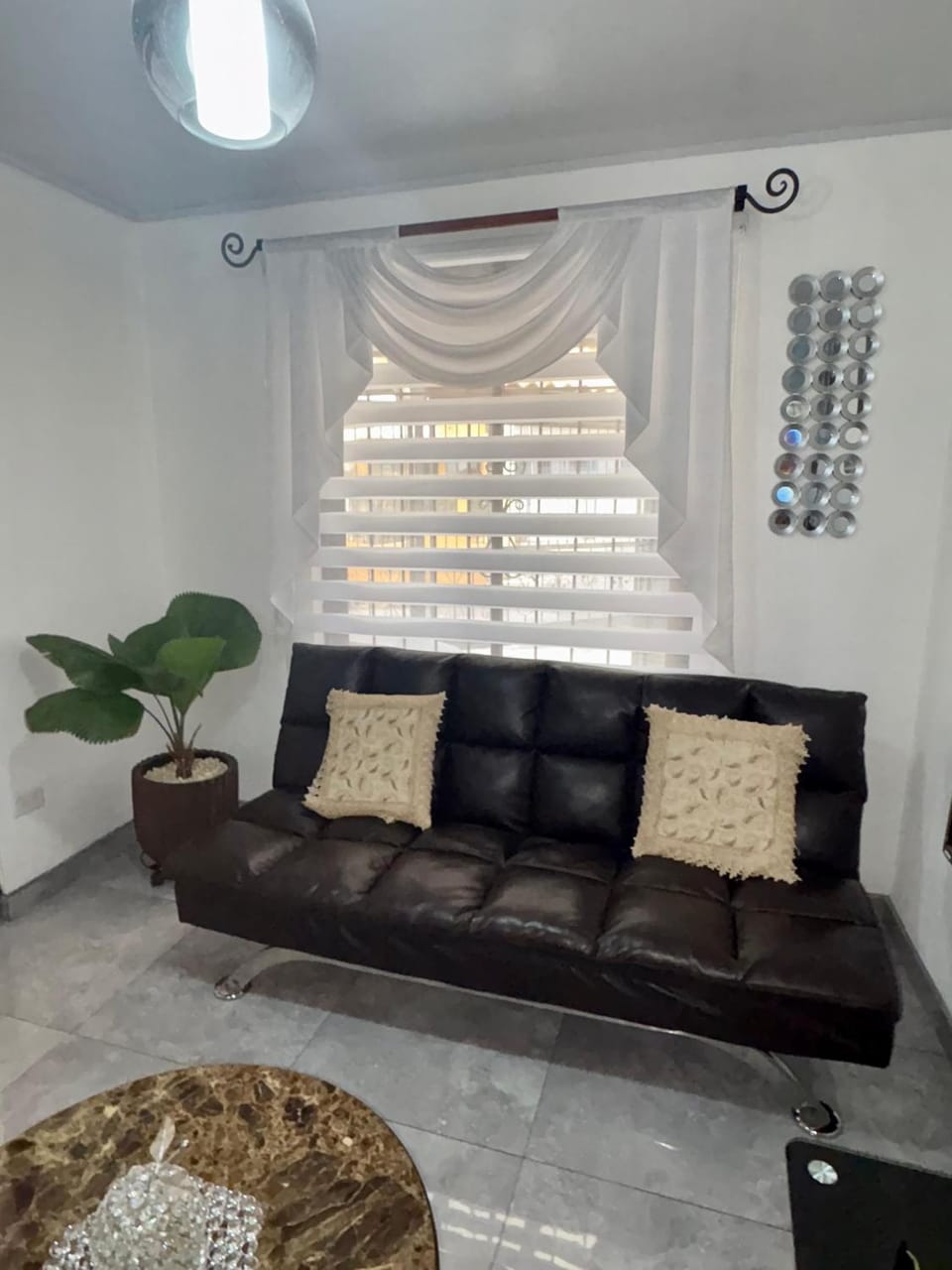 Airport SJO Residence Cars4Rent "Edward & Familia Inn" Apartment hotel in Alajuela