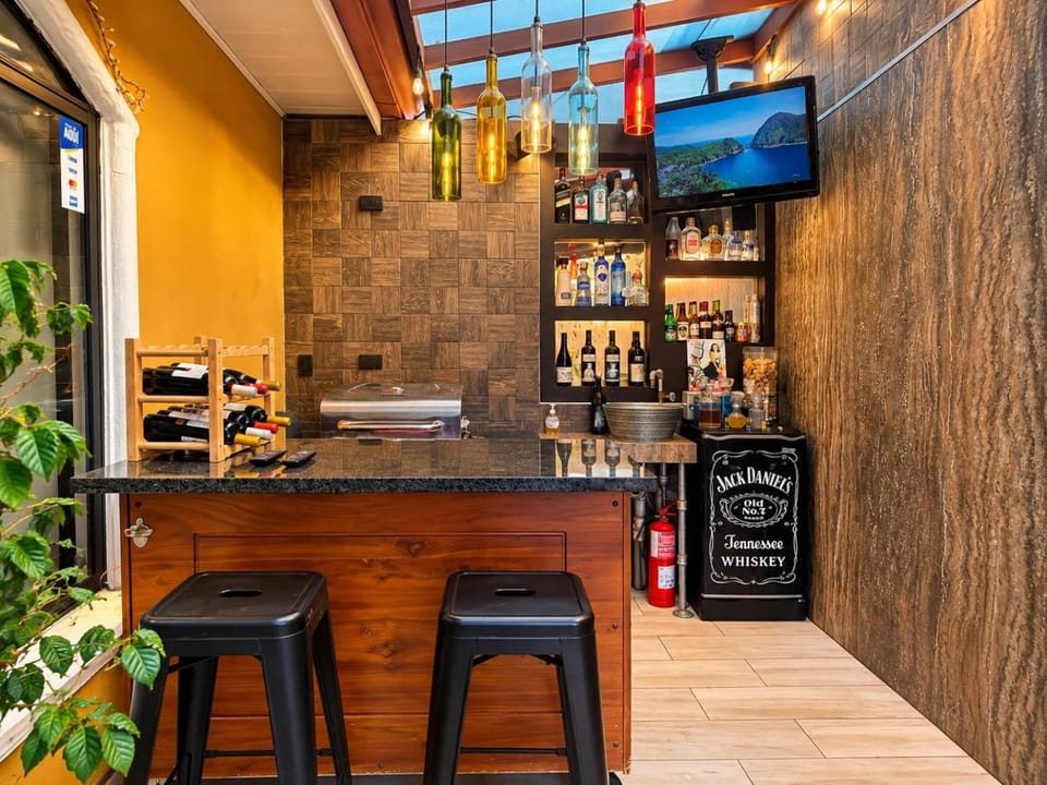 Hotel SJO Airport Cars4Rent Edward y Familia Inn Apartment hotel in Alajuela
