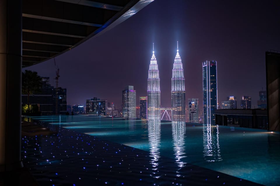 City view, Pool view, Swimming pool