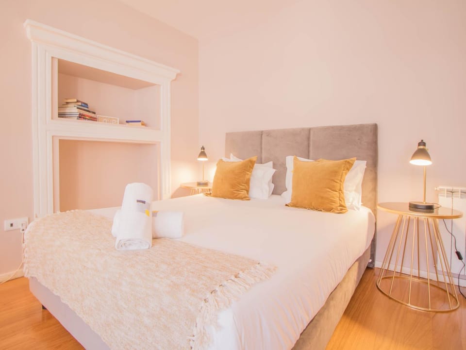 Balcony/Terrace, Decorative detail, Bedroom
