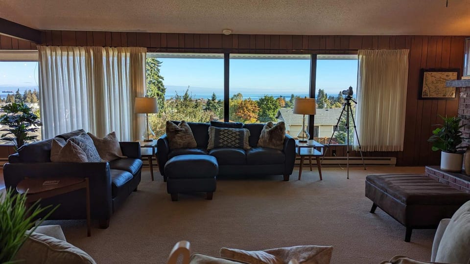PA Horizon Hillside House in Port Angeles