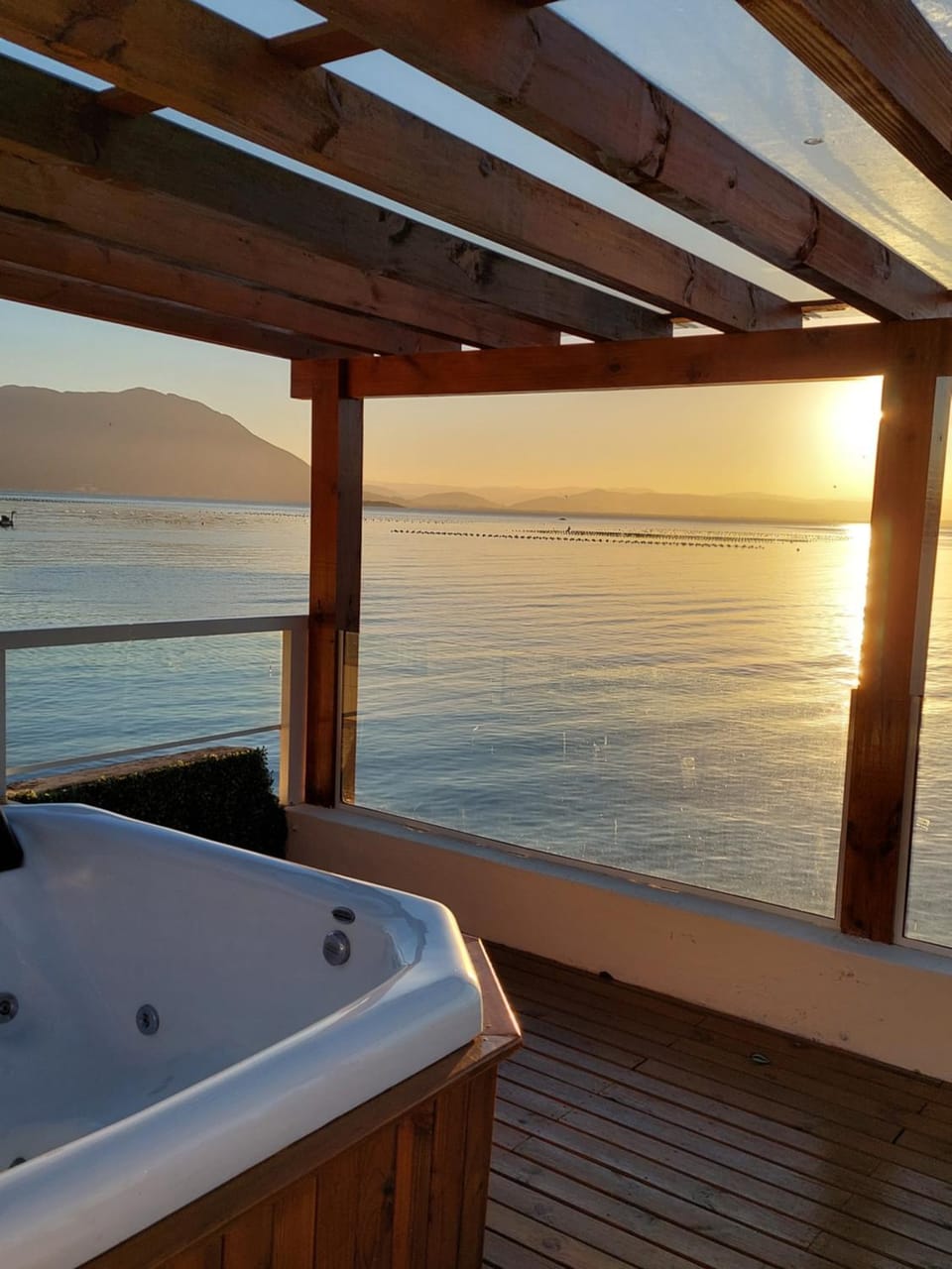 Paraiso Ribeirão da Ilha Jacuzzi por do sol House in Florianopolis