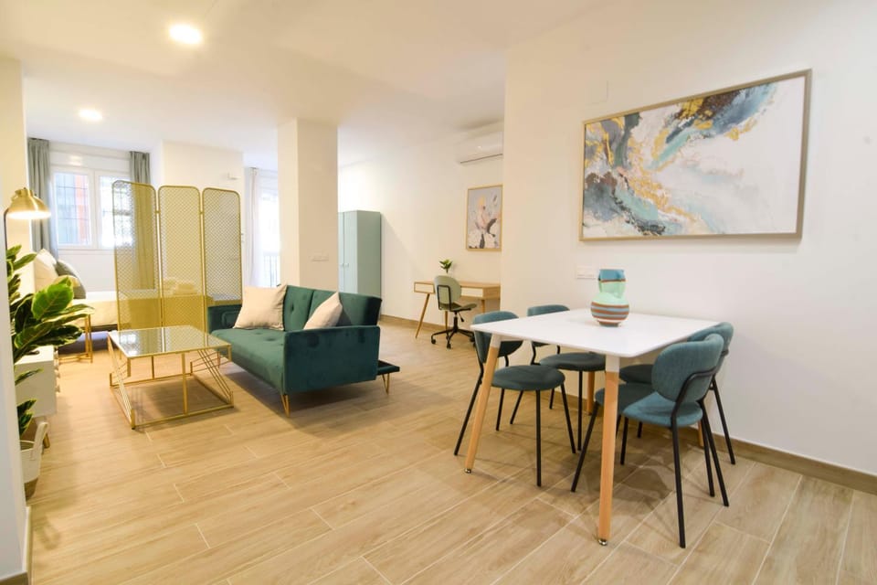 Living room, Seating area, Dining area