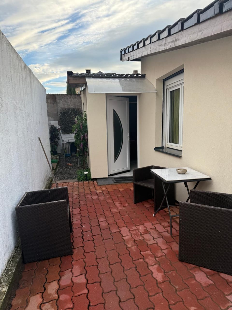 Sirine57 Charming House for 5 Guests Large Private Parking for Cars Vans House in Grand Est