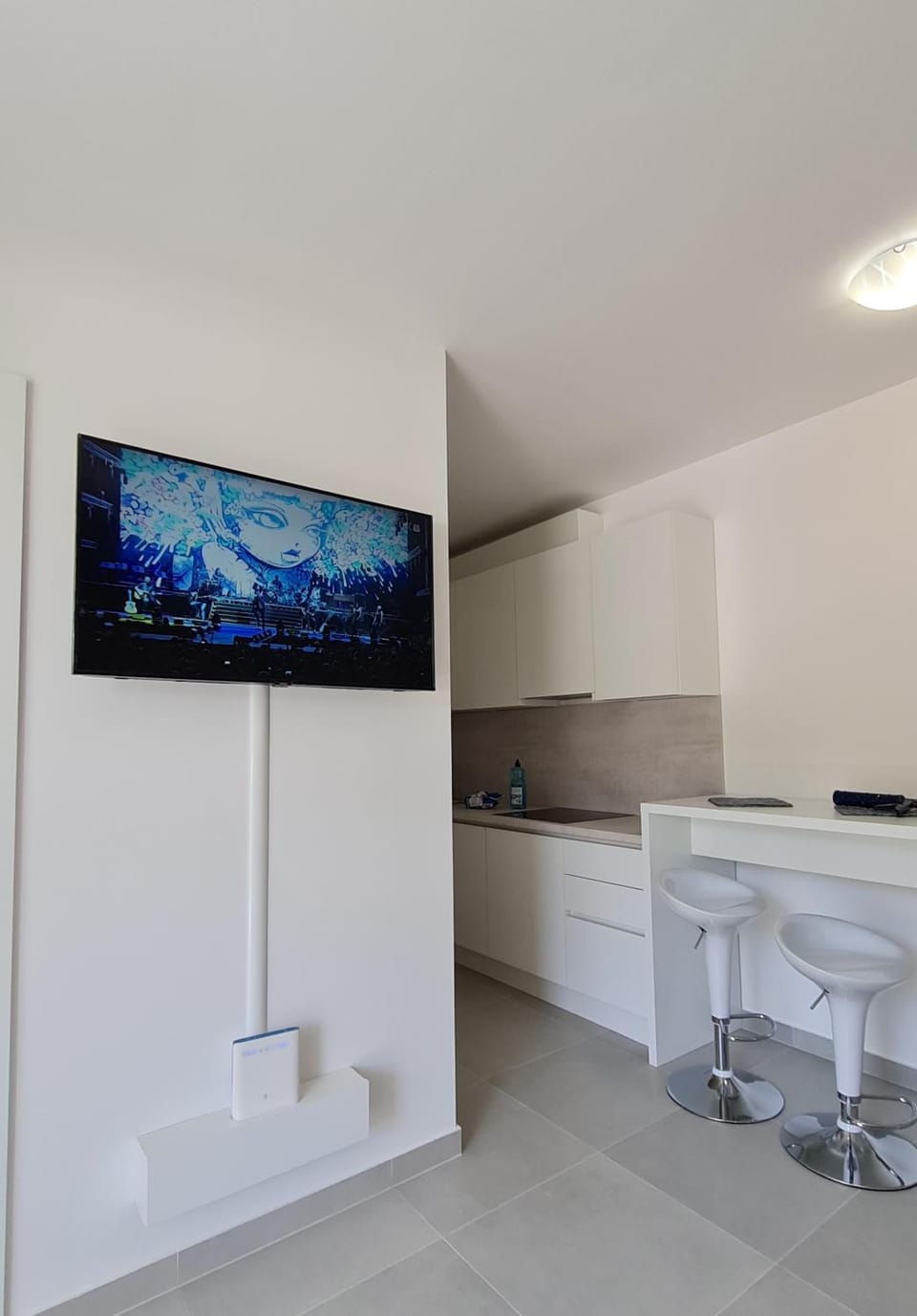TV and multimedia, Kitchen or kitchenette