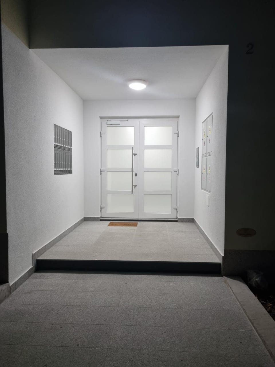 Facade/entrance