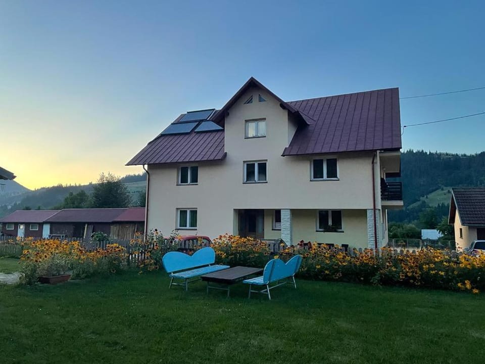 Property building, Garden, Garden view