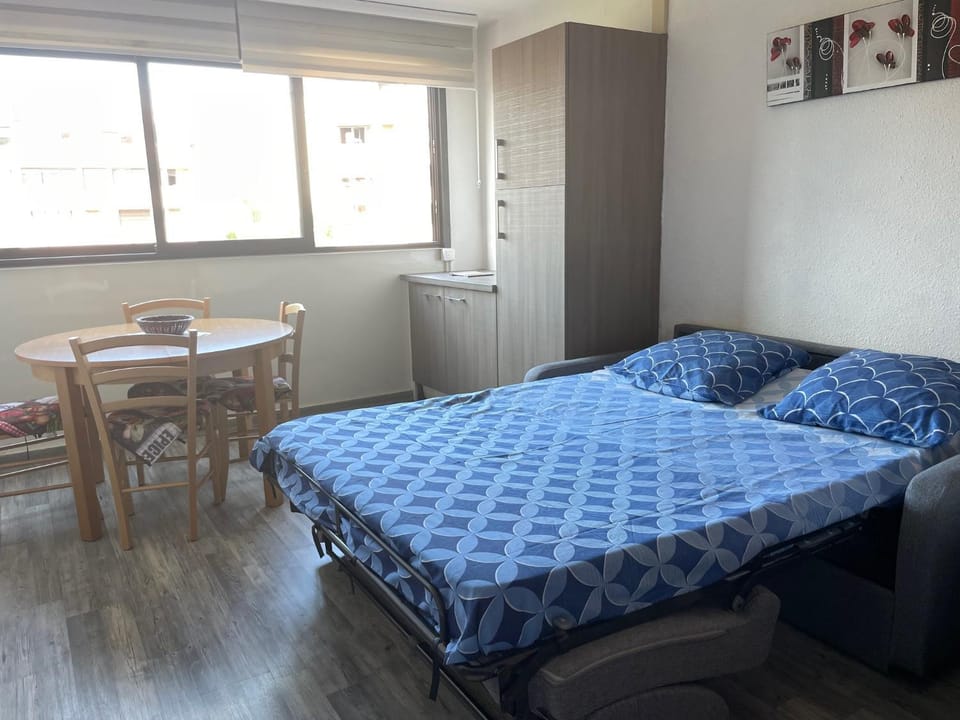 Fréjus, Studio dans résidence avec Piscine Apartment in Fréjus