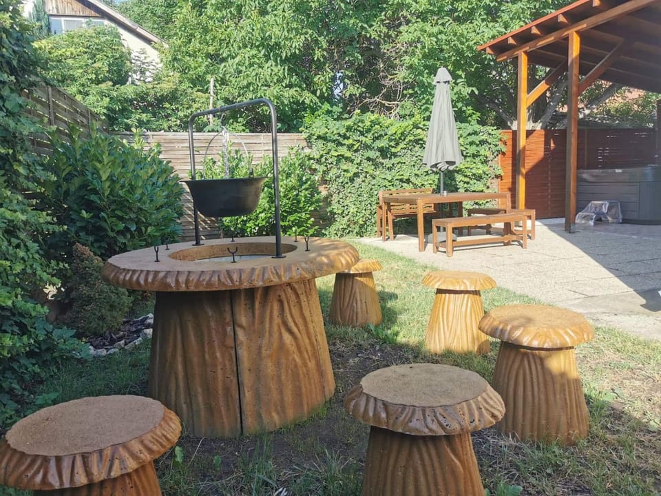 BBQ facilities, Garden