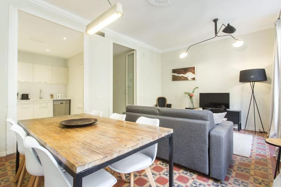 The Collection Barcelona - 4bedroom apartment with a balcony in Las Ramblas 1 2 Apartment in Barcelona