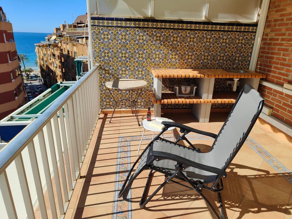 View (from property/room), Balcony/Terrace, Sea view, sunbed