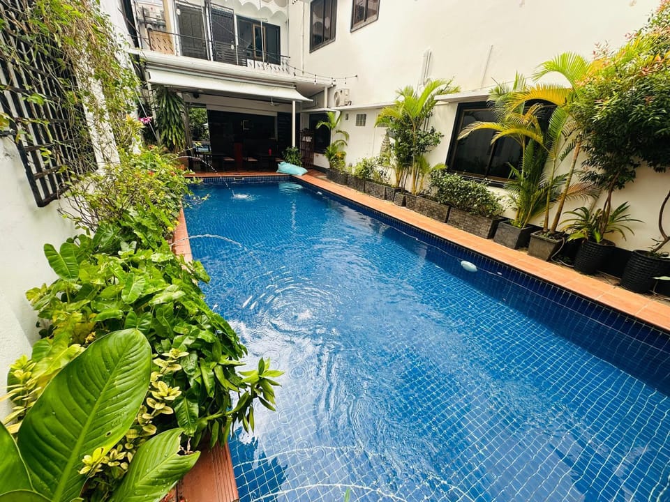 Swimming pool