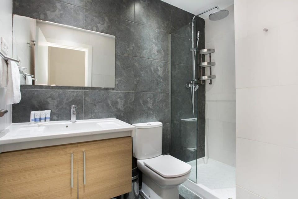 The Collection Barcelona - Bright and modern 2bedroom in Las Ramblas 2 1A Apartment in Barcelona