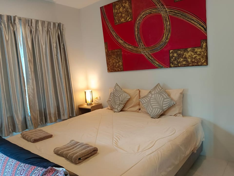 Na Na Twinhouse House in Choeng Thale