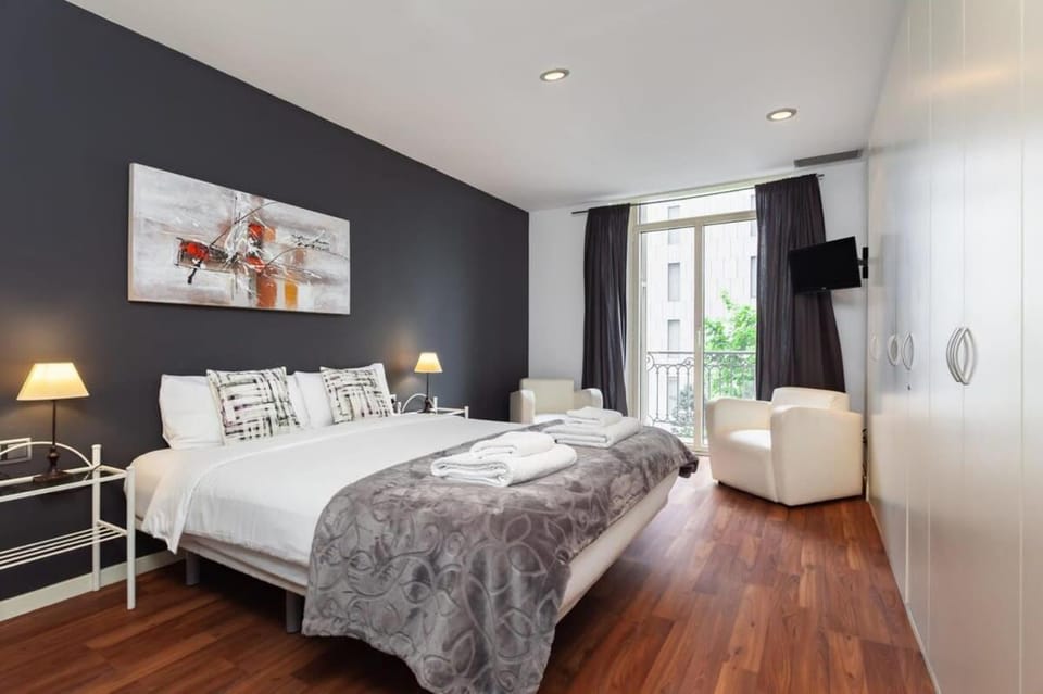 The Collection Barcelona - Plaça Catalunya 3bedroom Duplex with Balcony Apartment in Barcelona