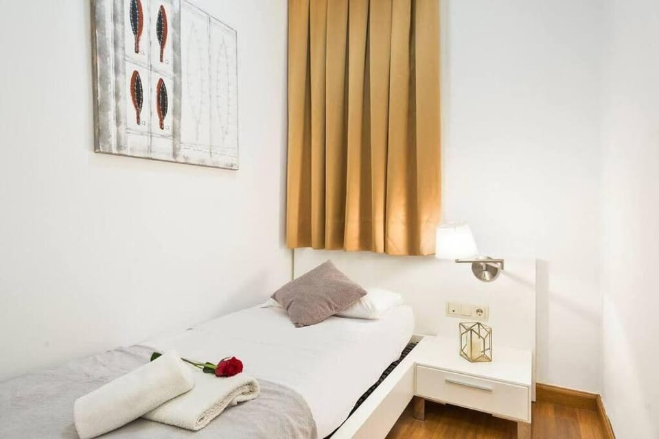 The Collection Barcelona - Central and Elegant 4 Bedroom by Placa Catalunya Apartment in Barcelona