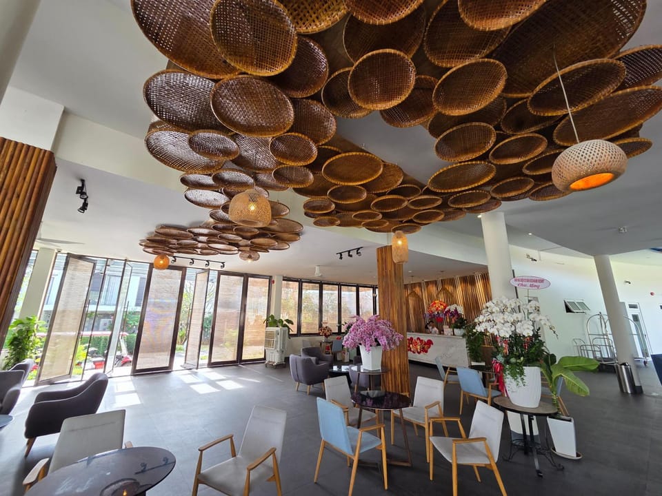 Seating area, concierge