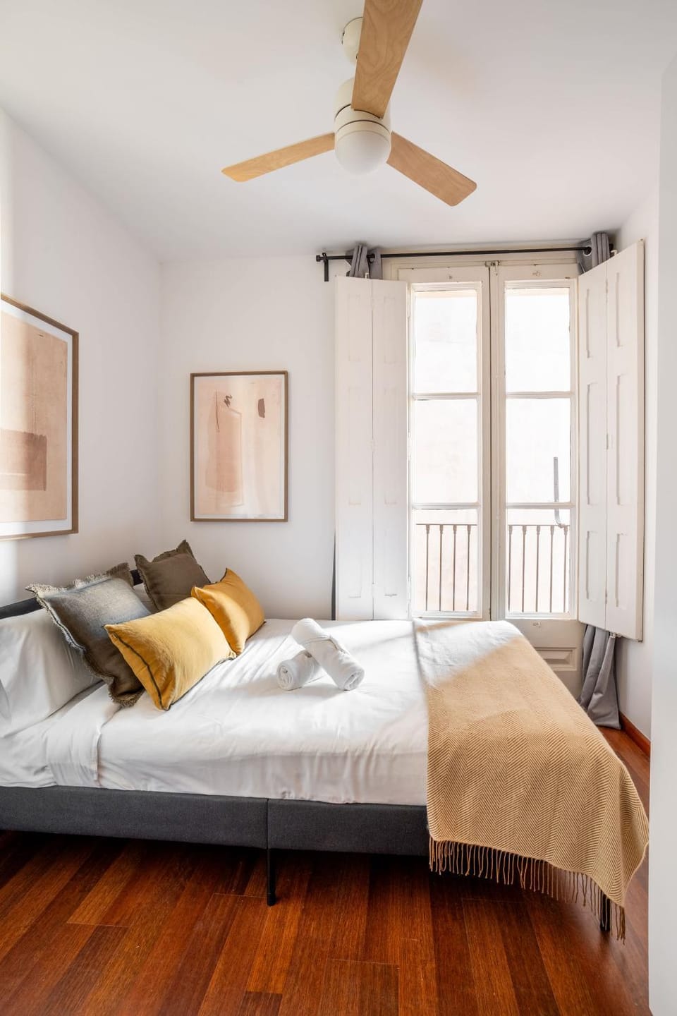 The Collection Barcelona - Plaza Urquinaona 3-Bedroom Suite Apartment in Barcelona